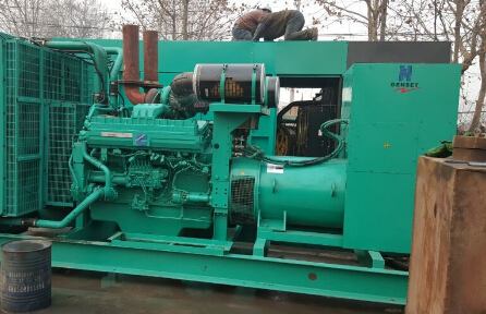 泗县发电机组如何判断水冷式机油散热器内部是否需要清洗？